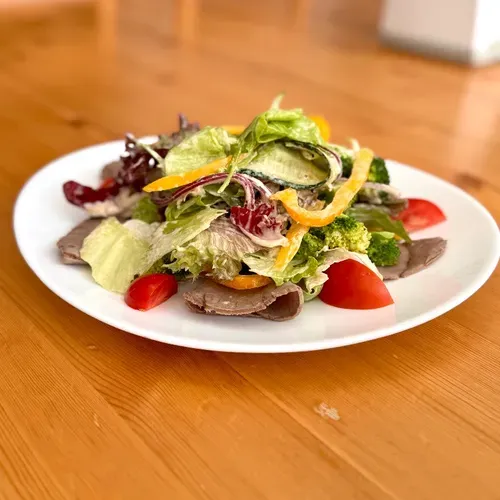 Salată cu Roastbeef