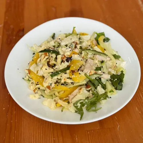 Salata cu Pui si taietei de omleta 260g