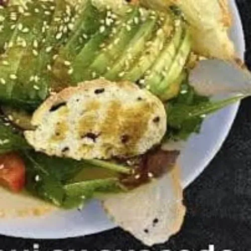 Salata de pui cu avocado    260g