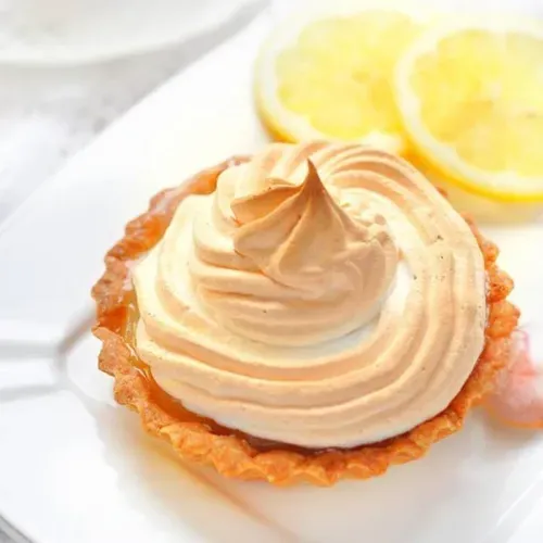 Tartă Lemon Meringue