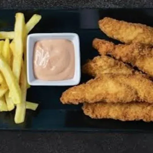 Nuggets de pui + fri      180g/100g/30g
